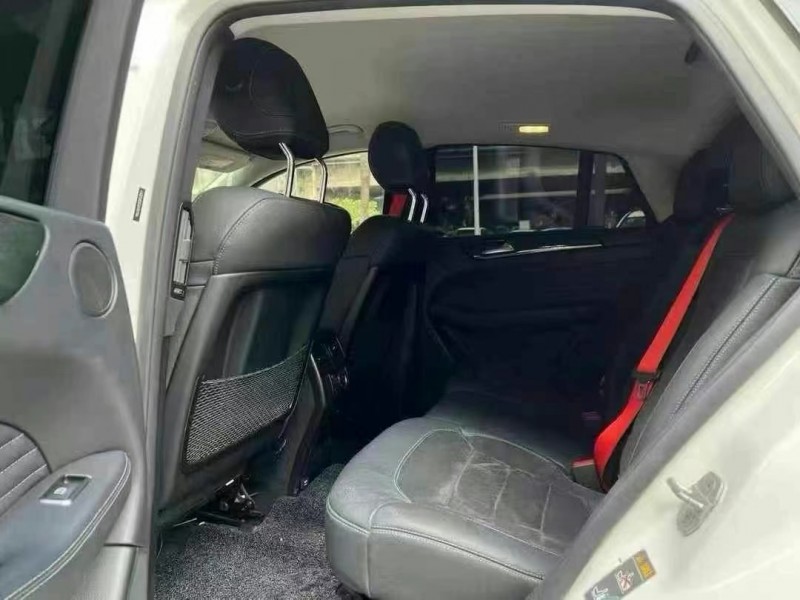 广州17年奔驰GLE8