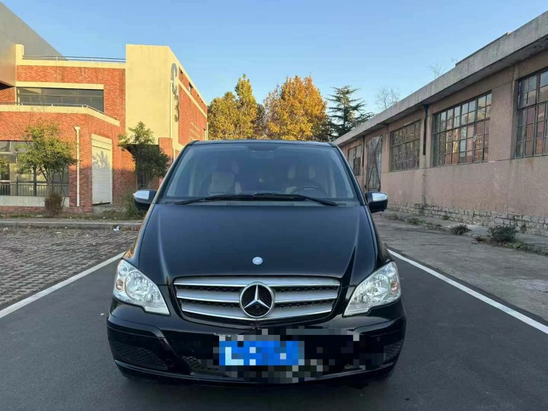 枣庄17年奔驰唯雅诺1