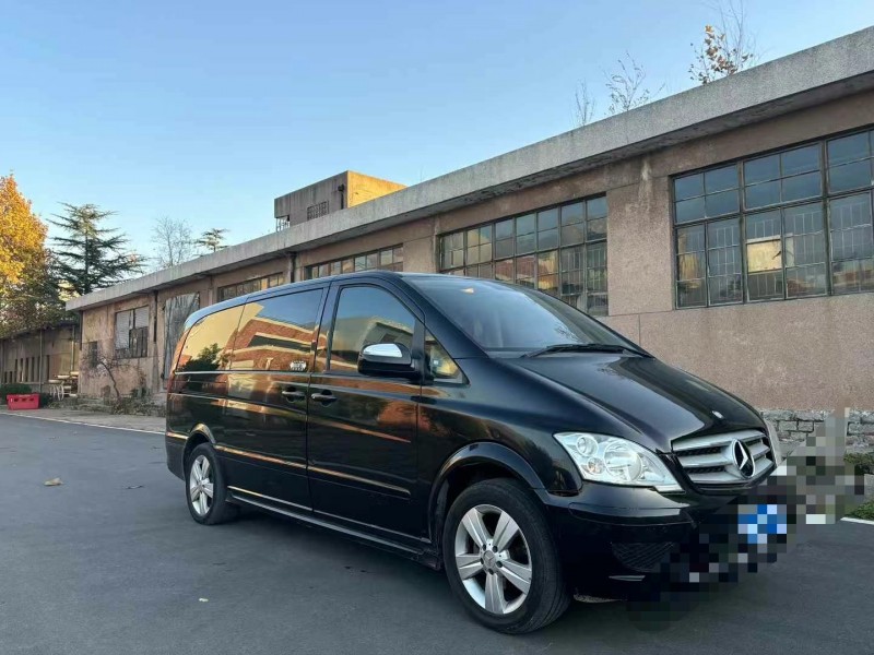 枣庄17年奔驰唯雅诺2