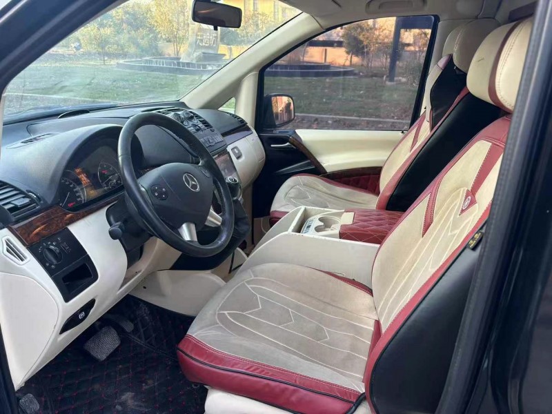 枣庄17年奔驰唯雅诺4