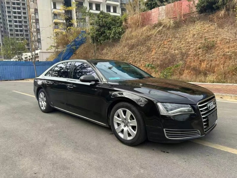 南寧13年奧迪A8L3