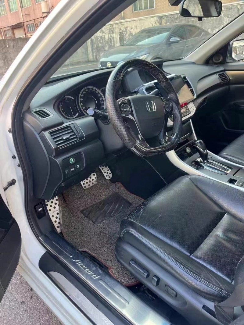 广州15年本田雅阁2