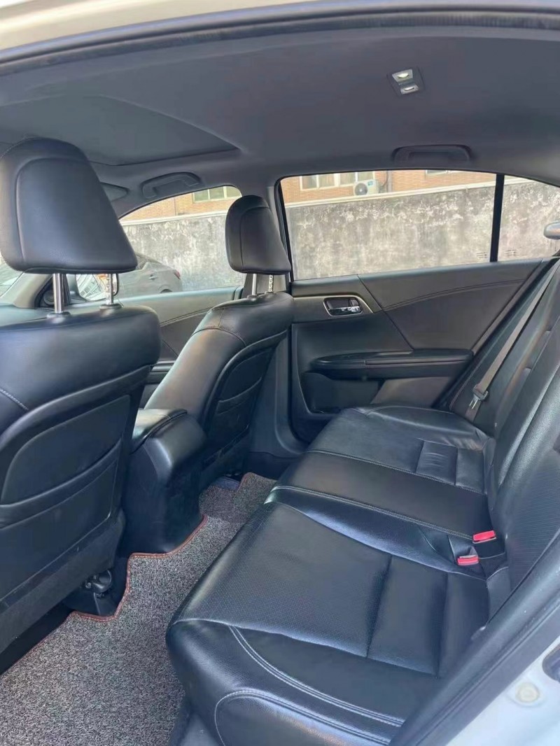 广州15年本田雅阁3