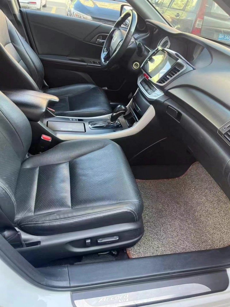 广州15年本田雅阁9
