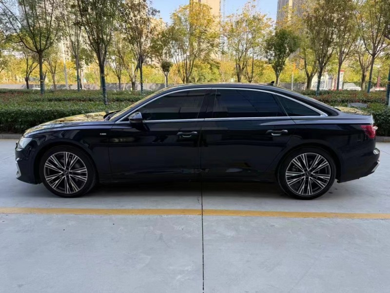 济宁23年奥迪A6L8