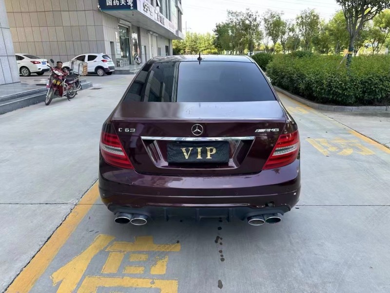 济宁13年奔驰C9