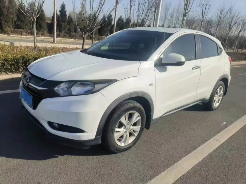 青岛16年本田缤智2