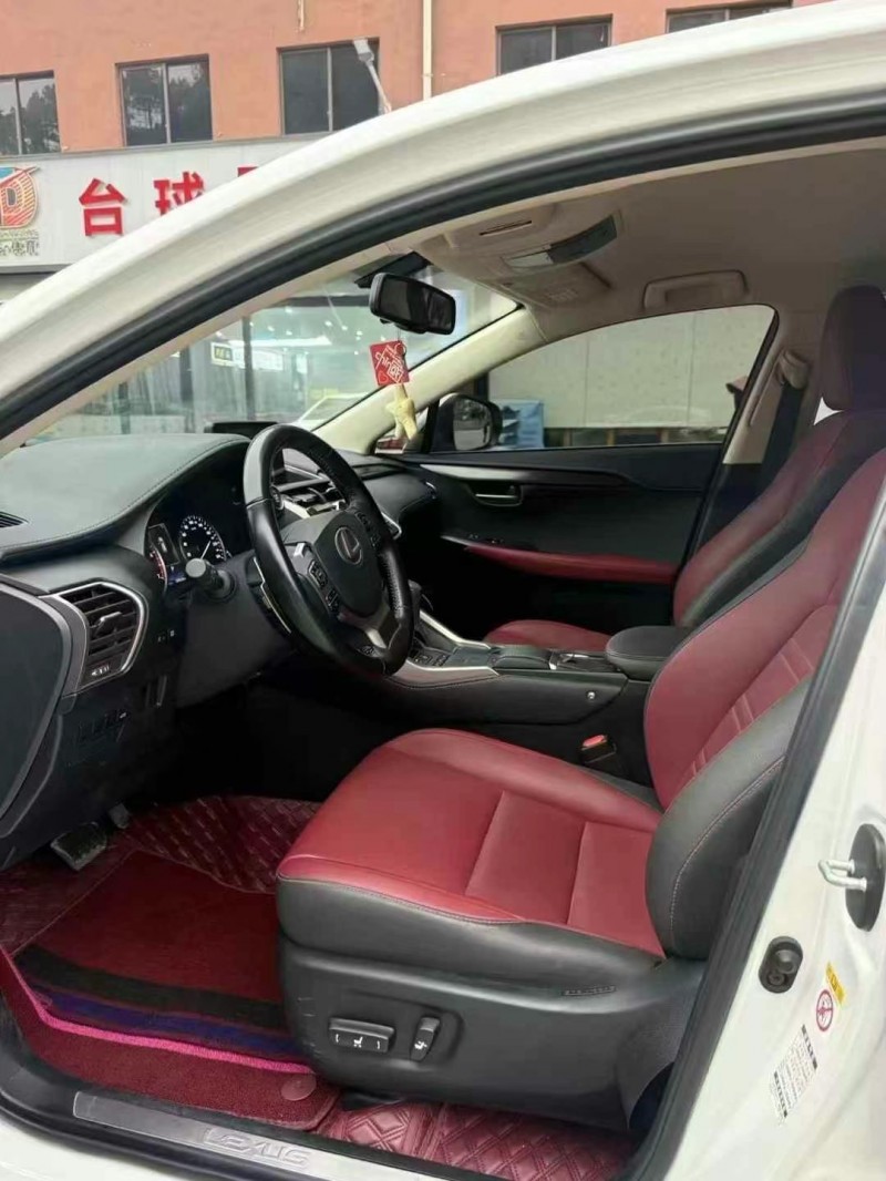 貴陽20年雷克薩斯NX5