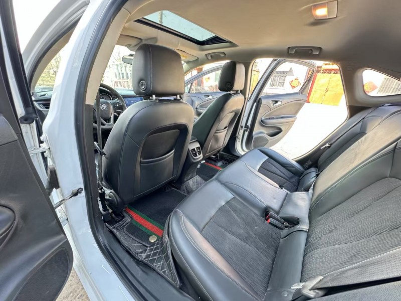 徐州18年别克威朗6