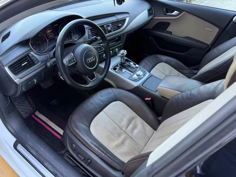 济宁15年奥迪A7L5