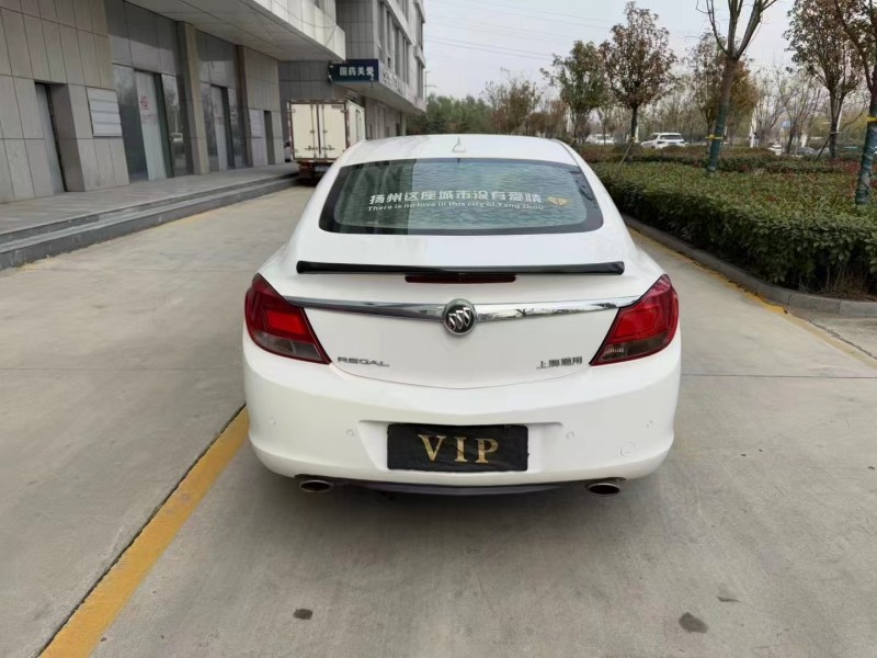 济宁13年别克君越9