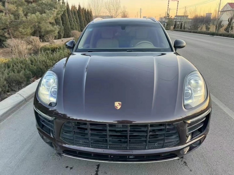 泰安16年保時捷Macan1