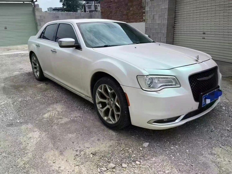 深圳16年克莱斯勒300C3