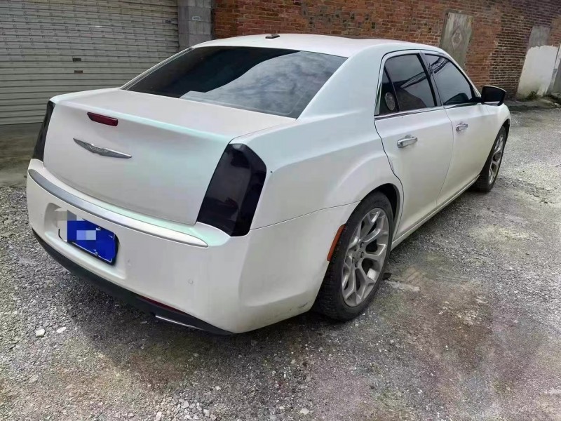 深圳16年克莱斯勒300C7