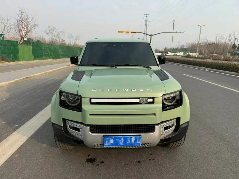 枣庄23年路虎卫士1