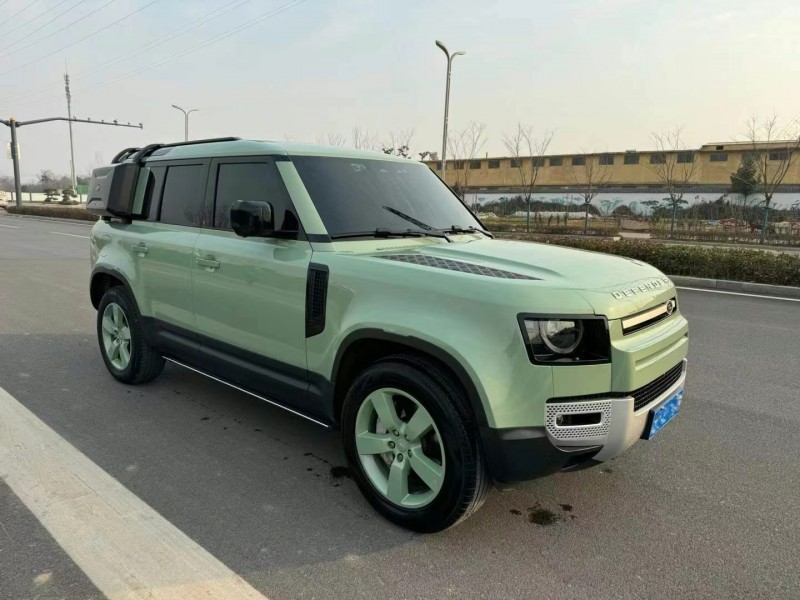 枣庄23年路虎卫士2