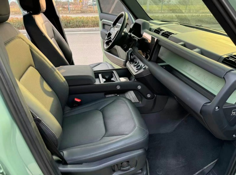 枣庄23年路虎卫士4