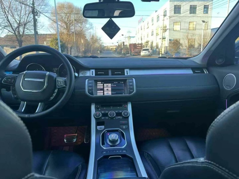 青岛12年路虎极光4