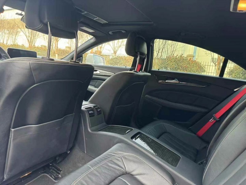 青岛17年奔驰CLS4