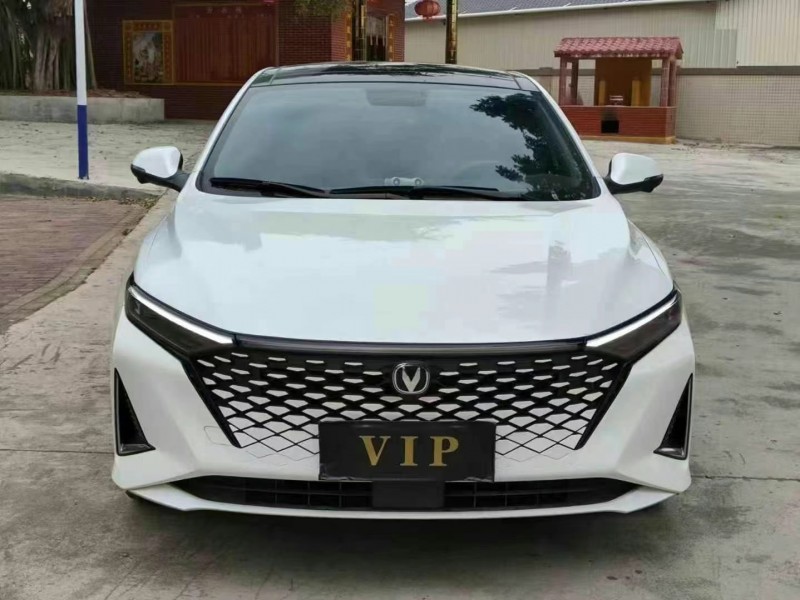 深圳23年長安汽車銳程1