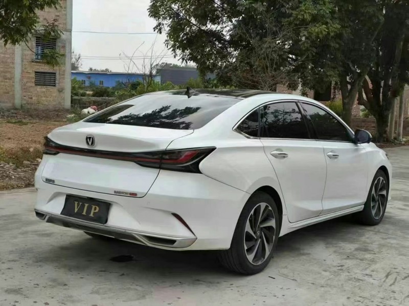 深圳23年長安汽車銳程8