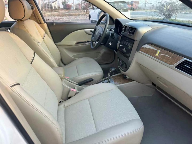 徐州17年别克凯越5