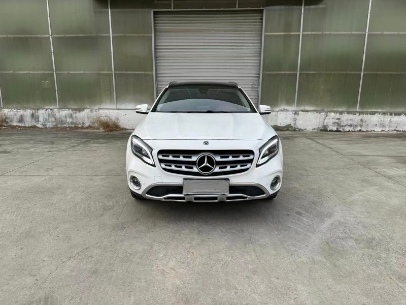 徐州18年奔驰GLA1