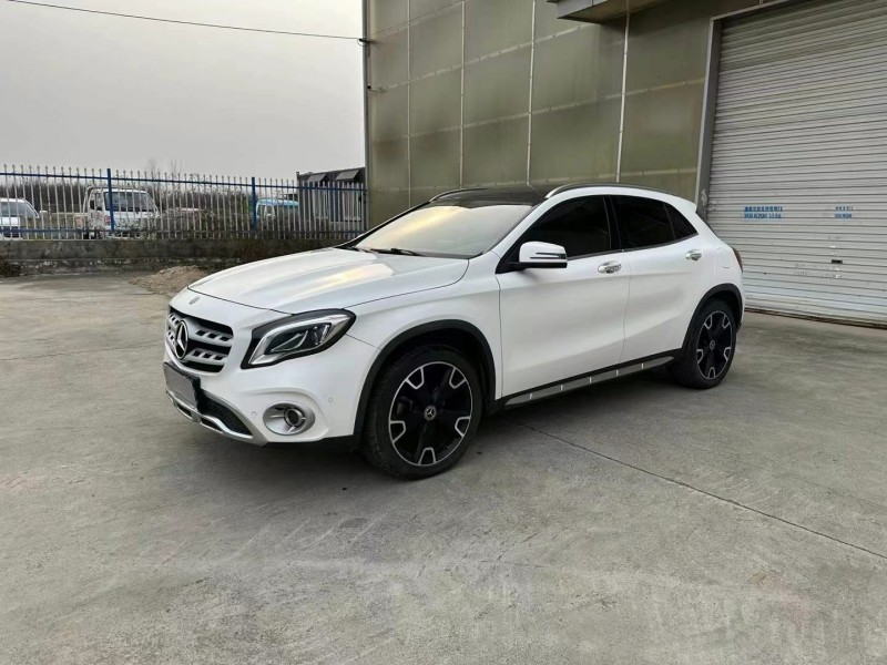 徐州18年奔驰GLA2
