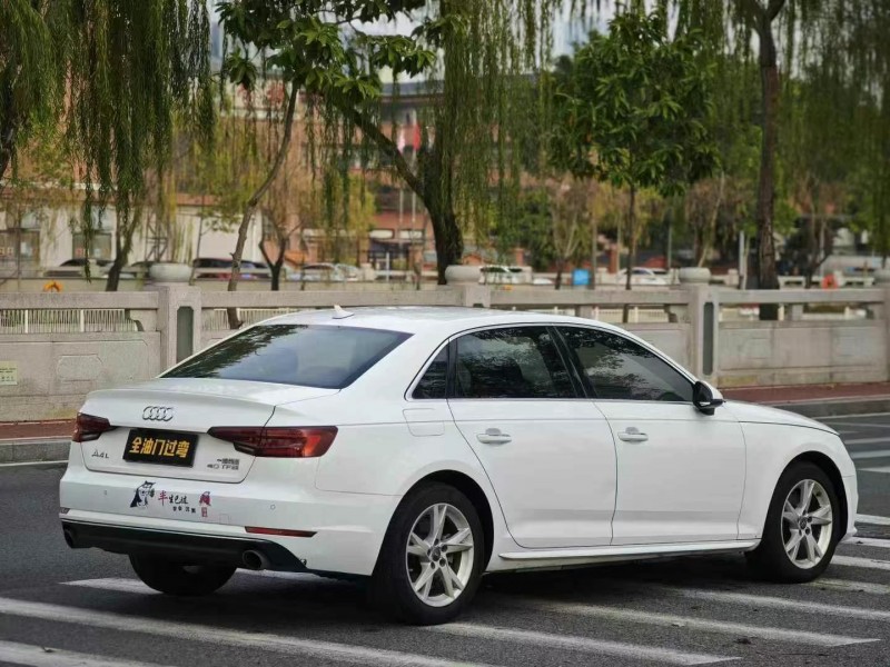 东莞18年奥迪A4L4