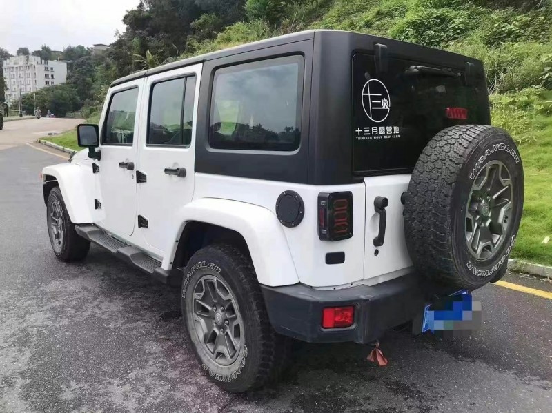 龍巖17年Jeep牧馬人7