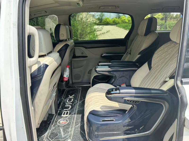 青岛21年别克GL85