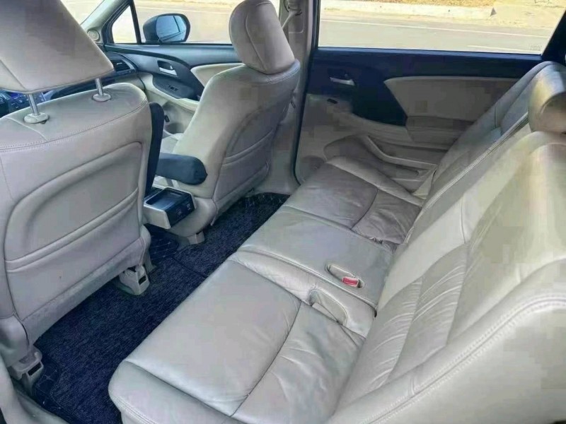 济宁12年本田奥德赛4