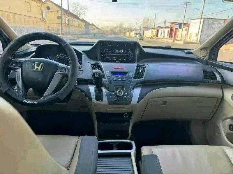 济宁12年本田奥德赛5