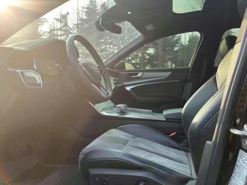 济宁22年奥迪A6L5