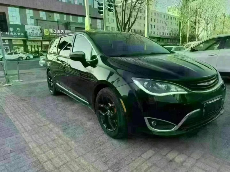 烏蘭察布20年克萊斯勒大捷龍3