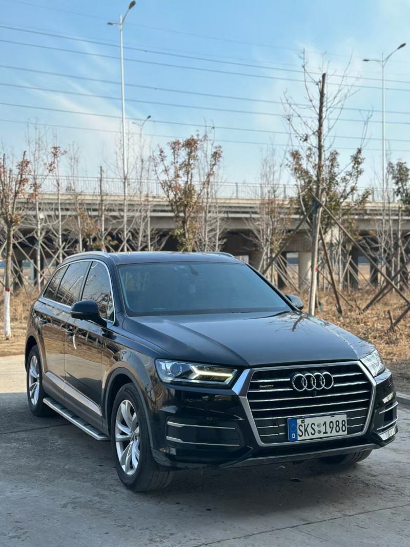 青岛18年奥迪Q73