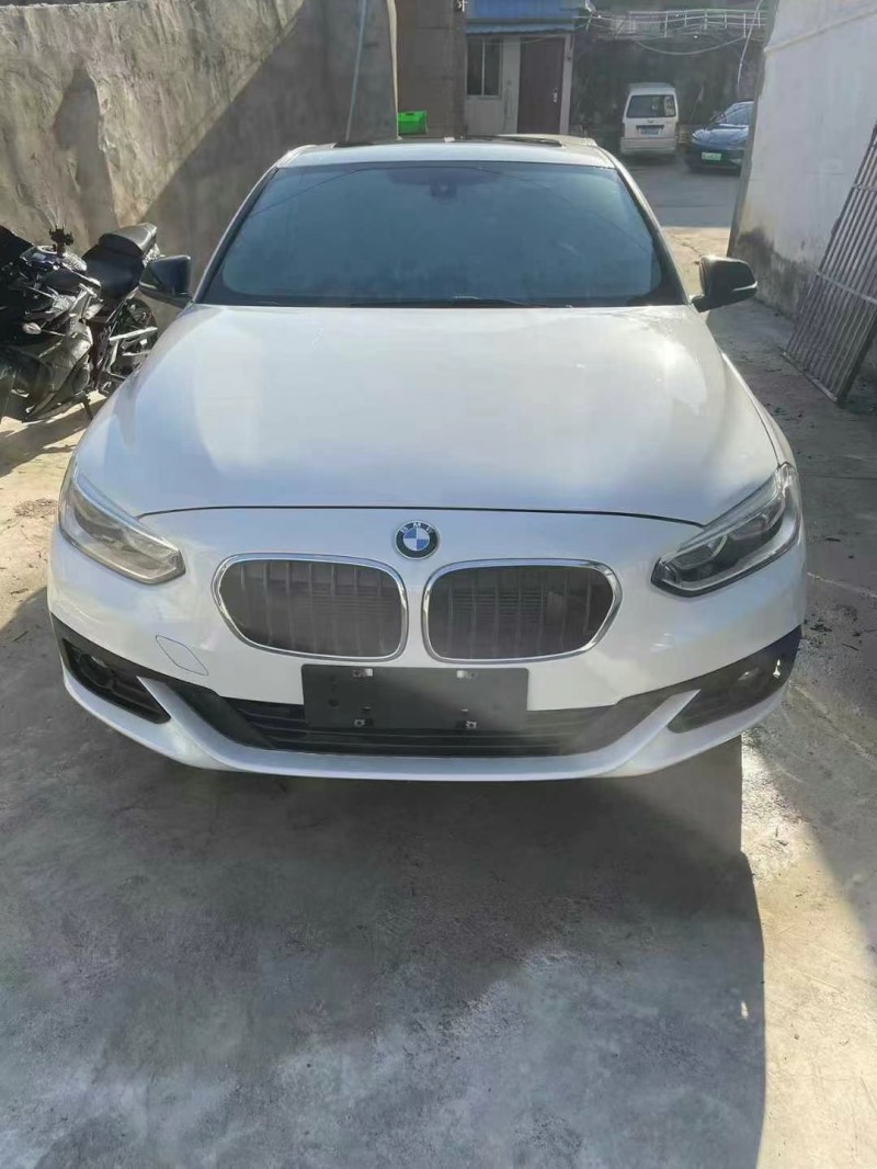 金華18年寶馬1系1