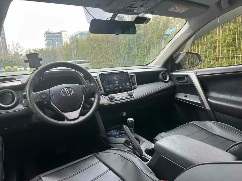 东莞17年丰田RAV4荣放4