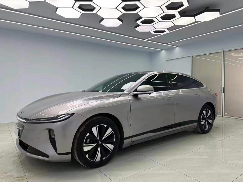 保定23年長安汽車啟源3