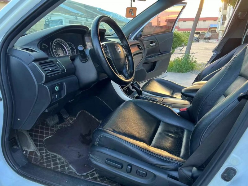 徐州15年本田雅阁4