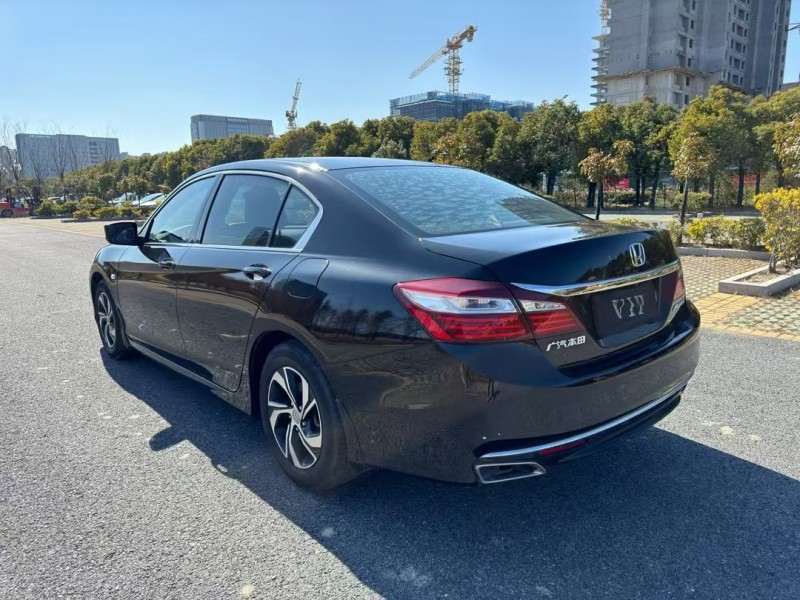 盐城17年本田雅阁4