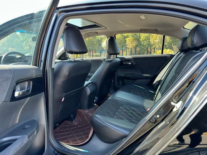 盐城17年本田雅阁7