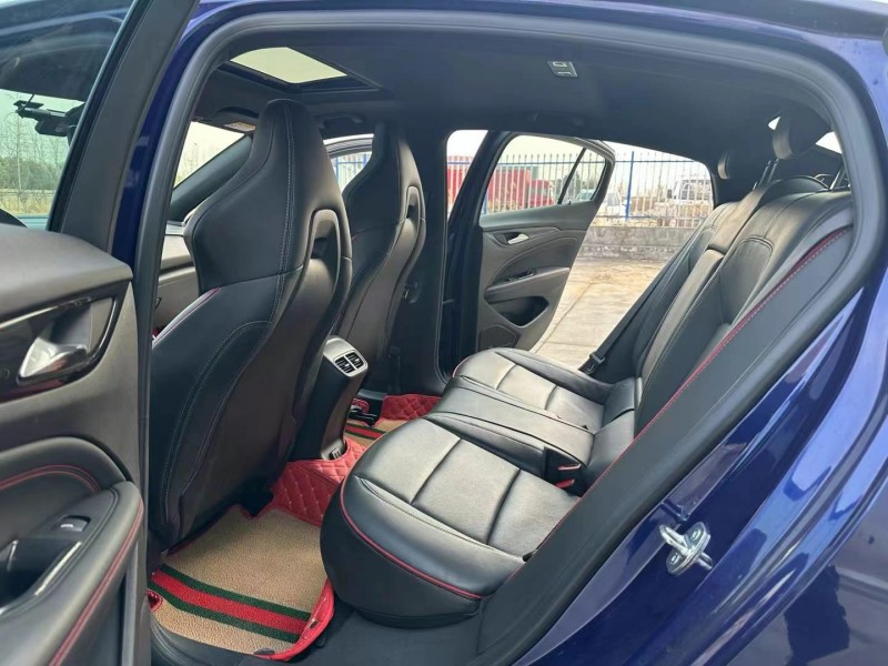 徐州22年别克君威7