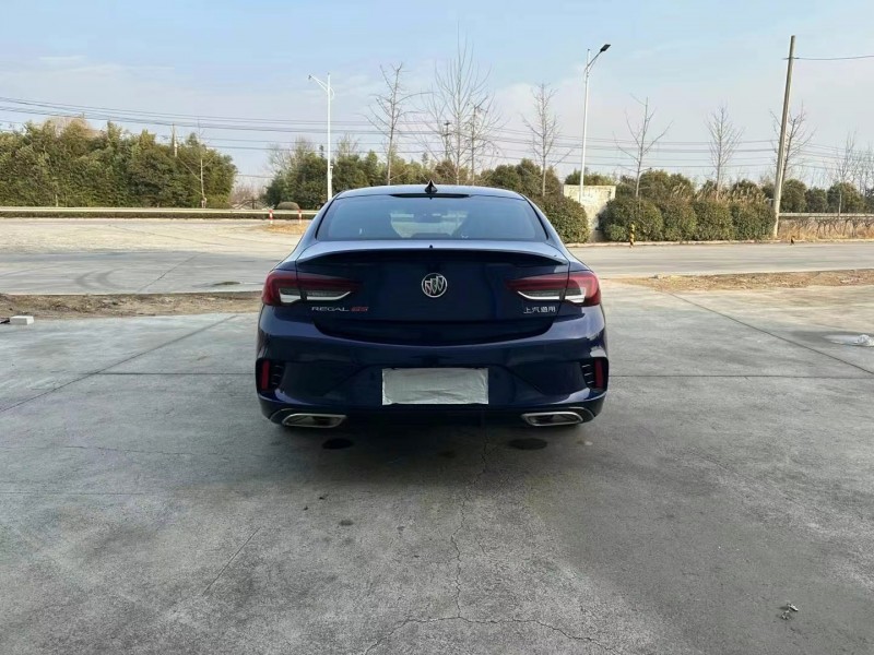 徐州22年别克君威9