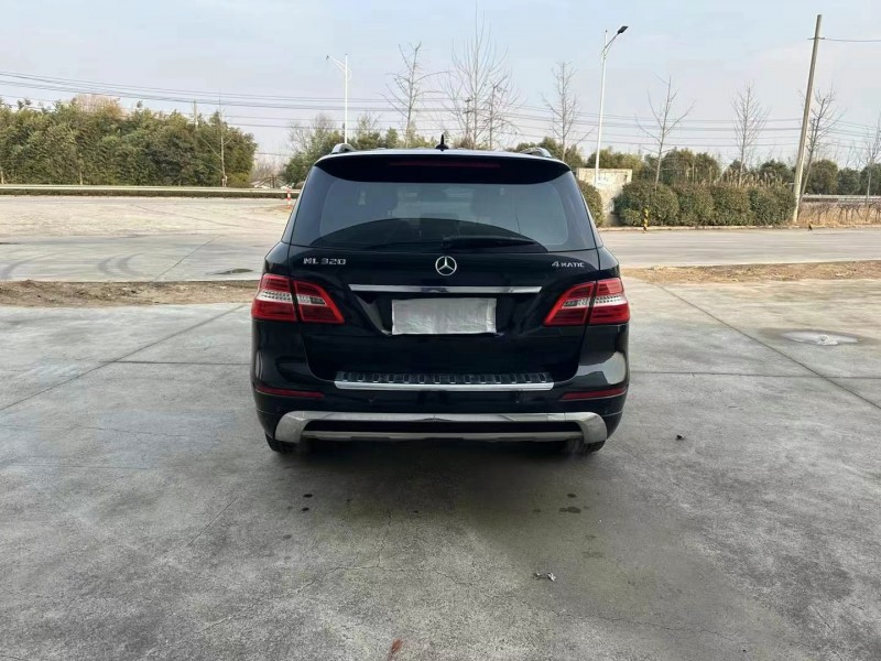徐州14年奔驰ML9