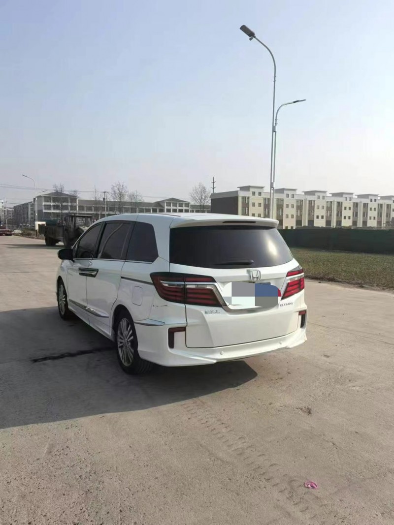 徐州19年本田艾力绅8