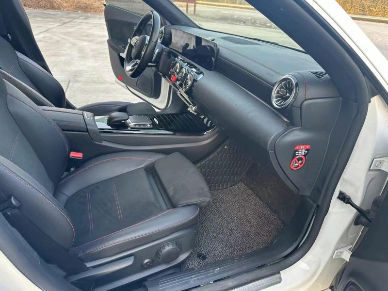 徐州22年奔驰CLA6