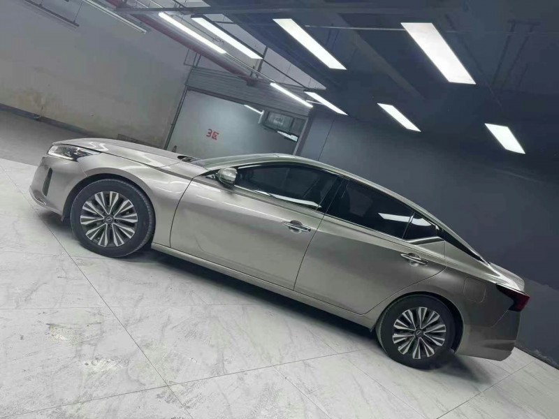 成都23年日產天籟4