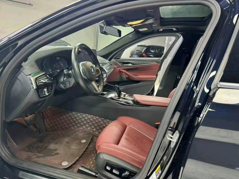 成都20年宝马5系3