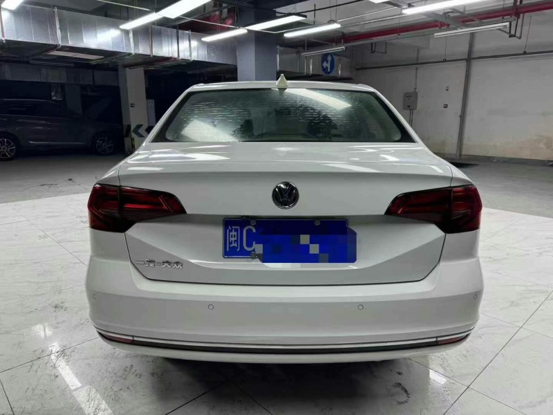 成都18年大眾寶來4